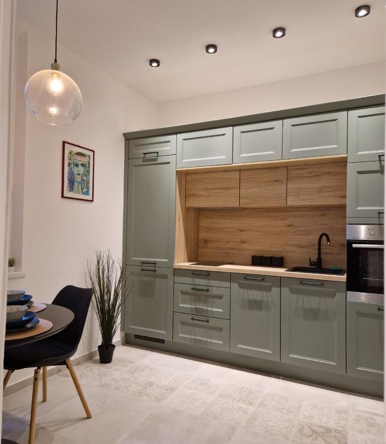 Ferienwohnung Citygem - Just Perfect For Two Pula Exterior foto