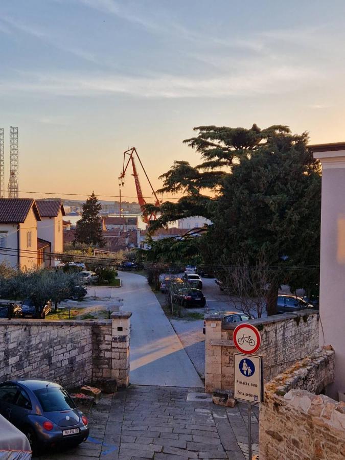Ferienwohnung Citygem - Just Perfect For Two Pula Exterior foto