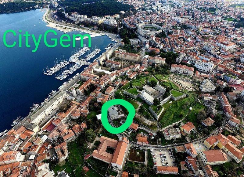 Ferienwohnung Citygem - Just Perfect For Two Pula Exterior foto